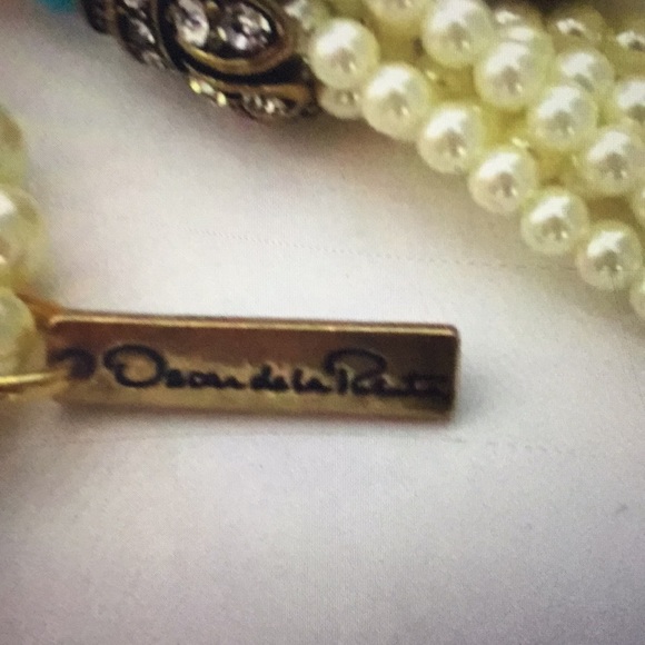 Oscar de la Renta Necklace‼️Sale‼️ - Picture 2 of 3
